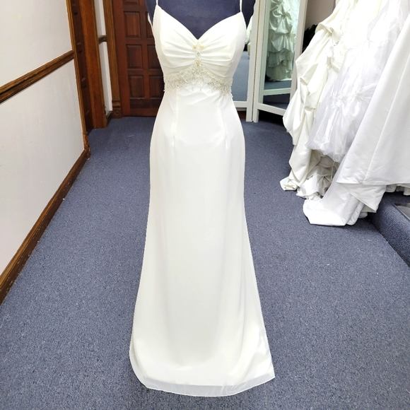 Mori Lee Dresses & Skirts - MORILEE IVORY WEDDING DRESS